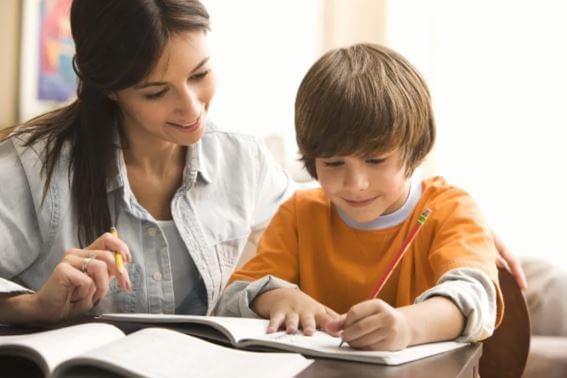 Cómo iniciar la educación en casa de su hijo
