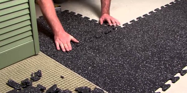 Descubre ventajas de instalar pisos de caucho para gimnasios